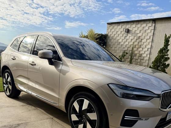 VOLVO XC60 2.0 T8 RECHARGE ULTIMATE DARK AWD GEARTRONIC VOLVO XC60 2.0 T8 RECHARGE ULTIMATE DARK AWD GEARTRONIC